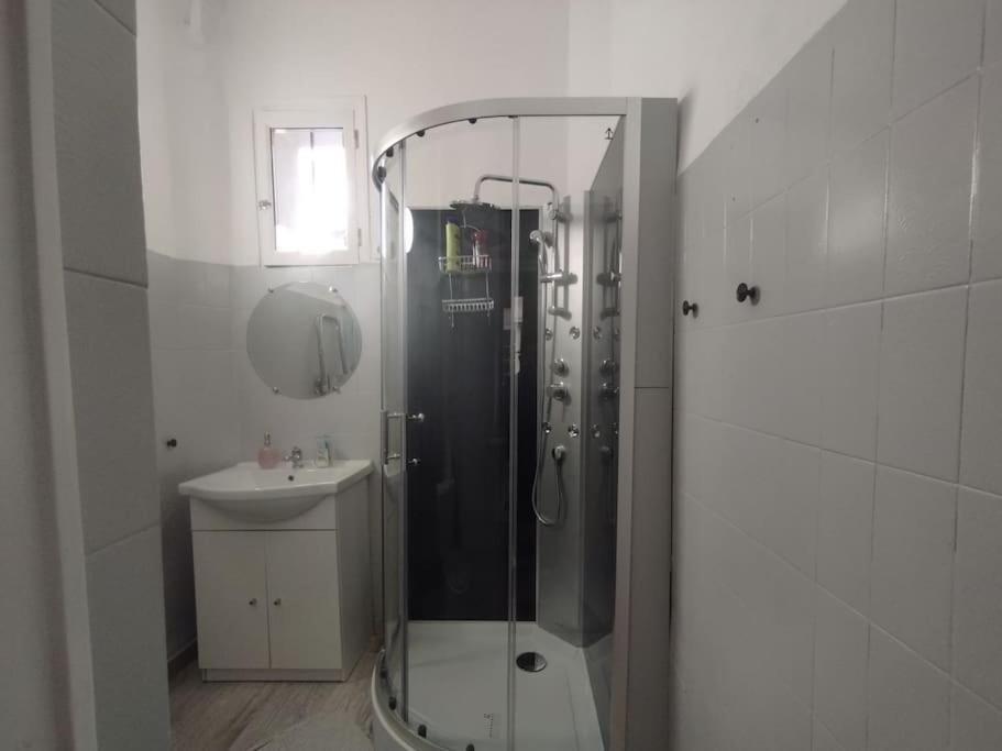 Appartement En Plein Centre. Carpentras Luaran gambar