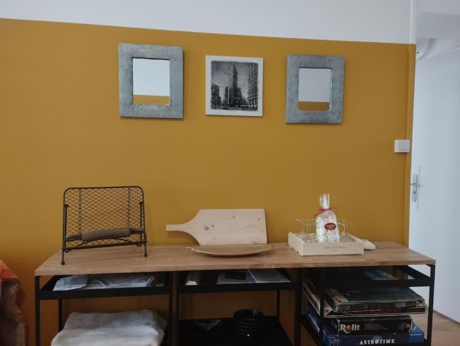 Appartement En Plein Centre. Carpentras Luaran gambar