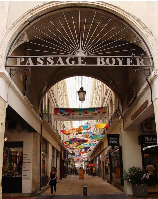 Appartement En Plein Centre. Carpentras Luaran gambar
