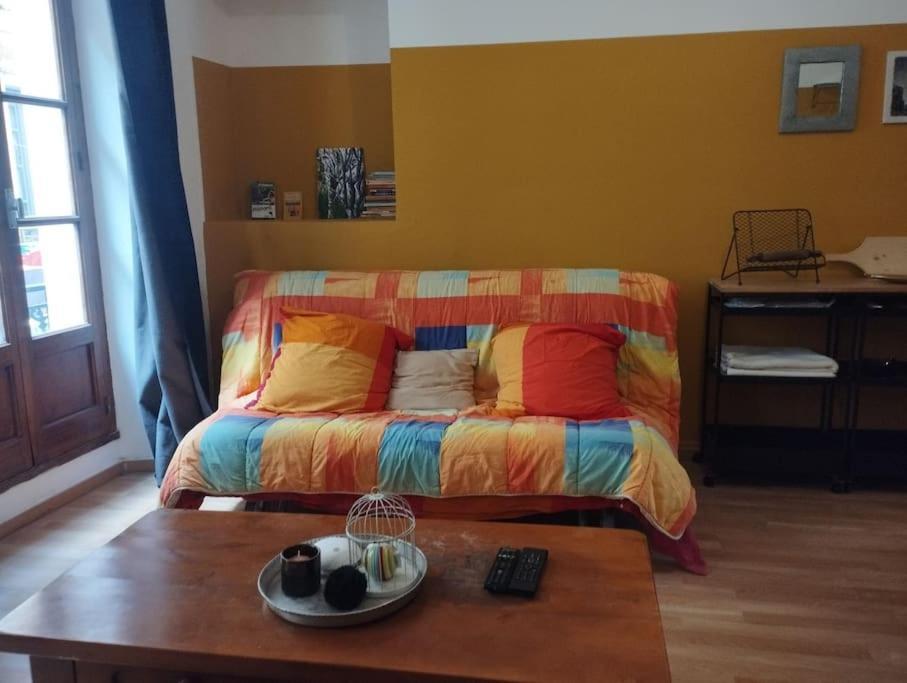Appartement En Plein Centre. Carpentras Luaran gambar